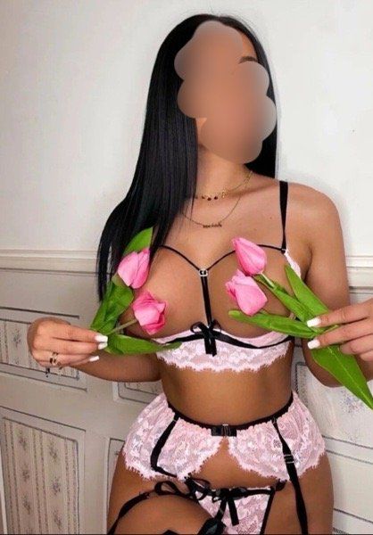 Hi studs my name is Delani very Kind and charming skank gf woman i just arrived from Europe if u want a nice time wit...
